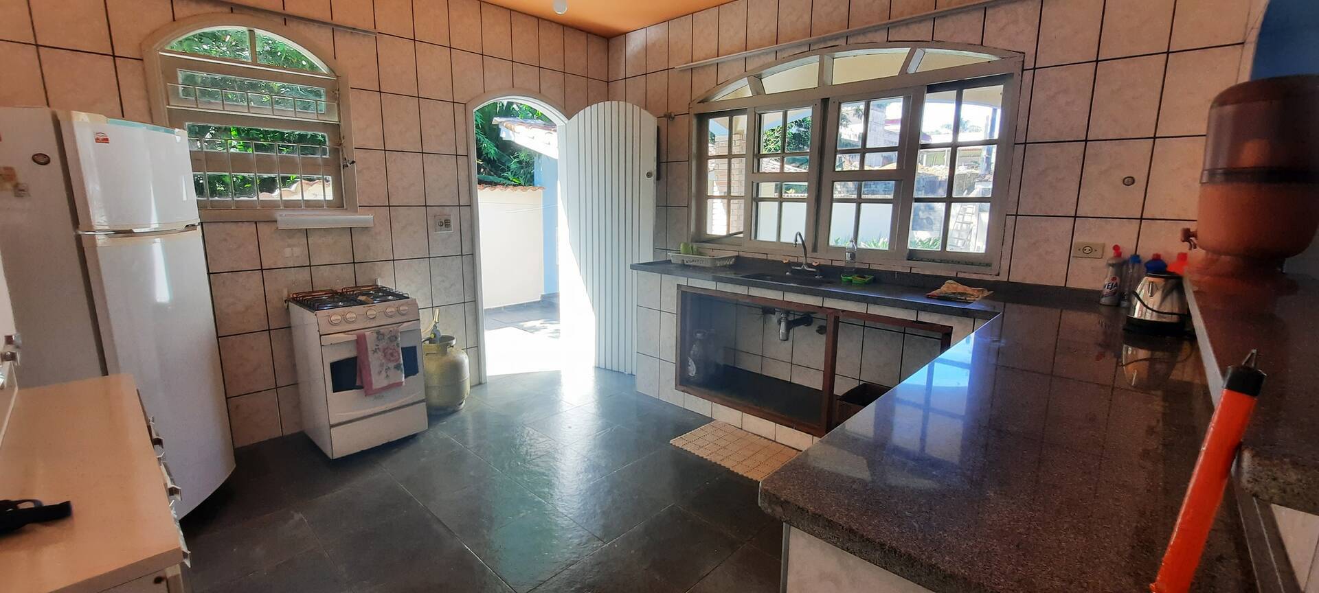 Casa à venda com 4 quartos, 230m² - Foto 27