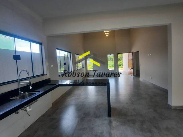 Casa para Venda em Caraguatatuba - 4