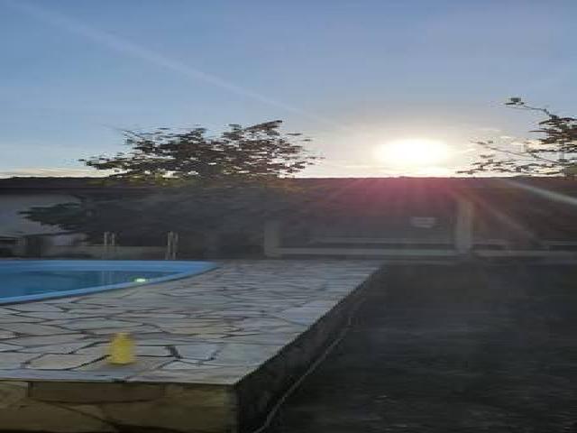 Sobrado para Venda em Caraguatatuba - 4