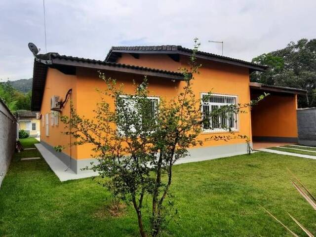 Casa para Venda em Caraguatatuba - 3