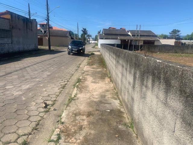 Terreno para Venda em Caraguatatuba - 4
