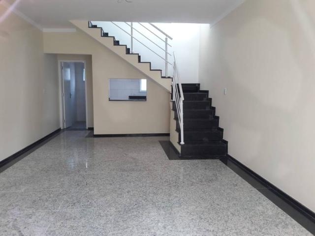 Sobrado para Venda em Caraguatatuba - 4