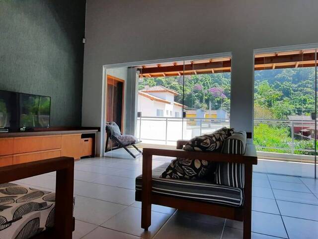 Sobrado para Venda em Caraguatatuba - 5