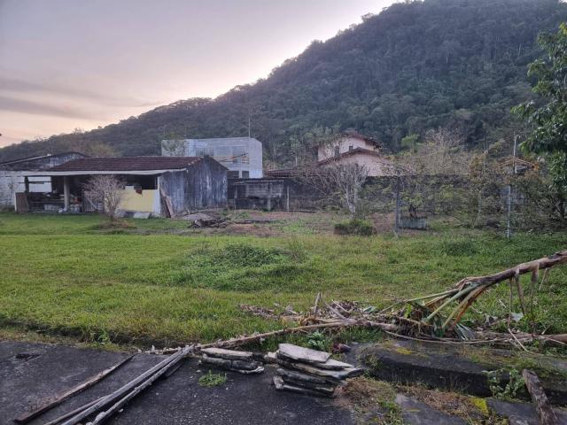 Terreno para Venda em Caraguatatuba - 5