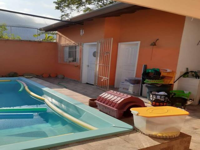 Casa para Venda em Caraguatatuba - 4
