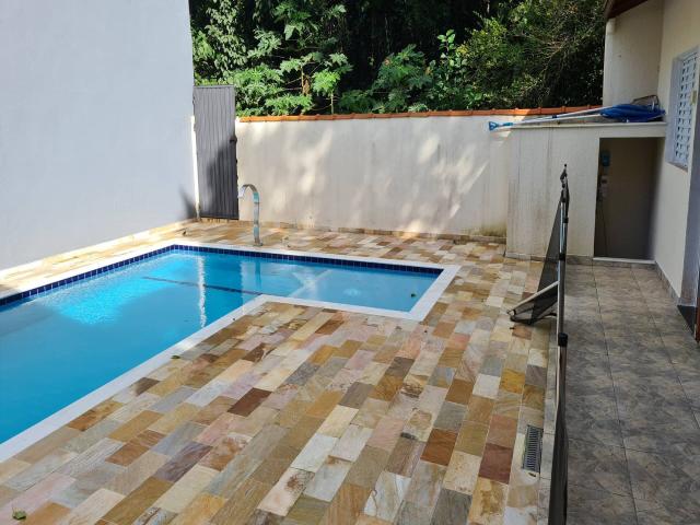 Casa para Venda em Caraguatatuba - 4