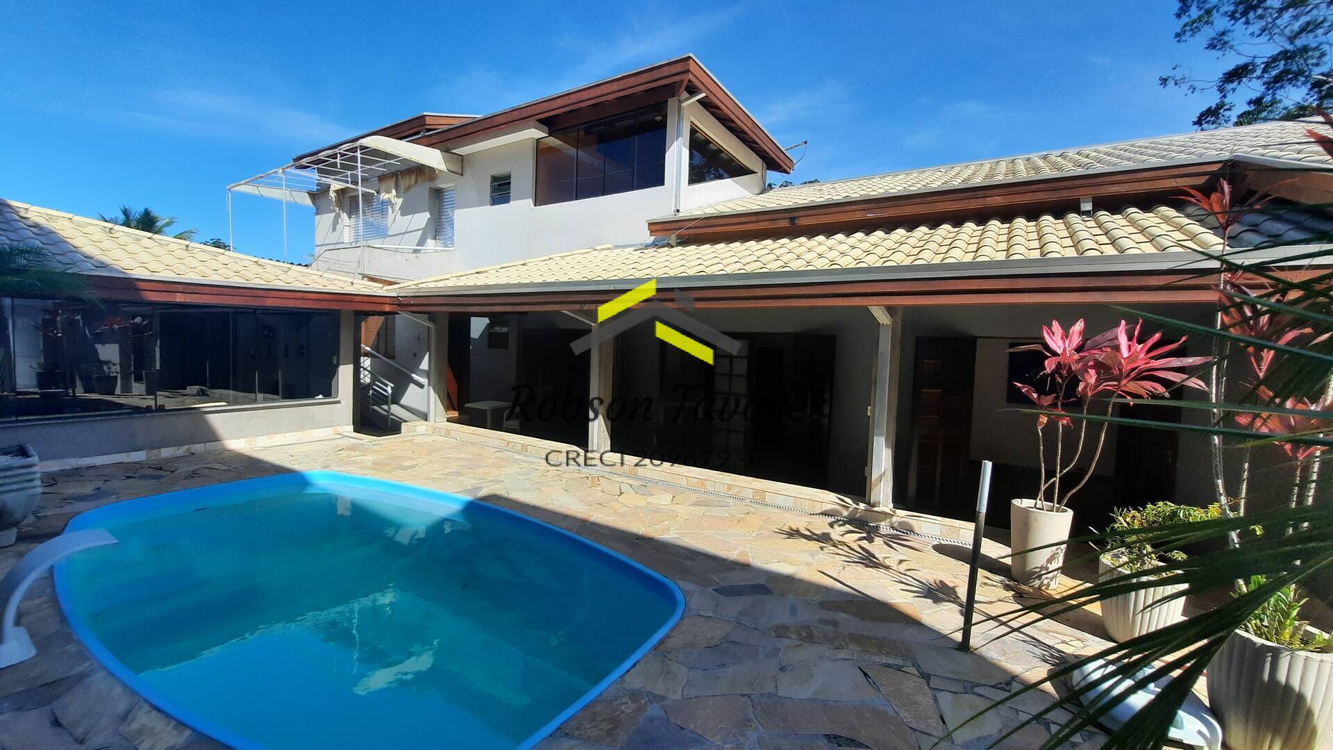 Casa, 4 quartos, 200 m² - Foto 2